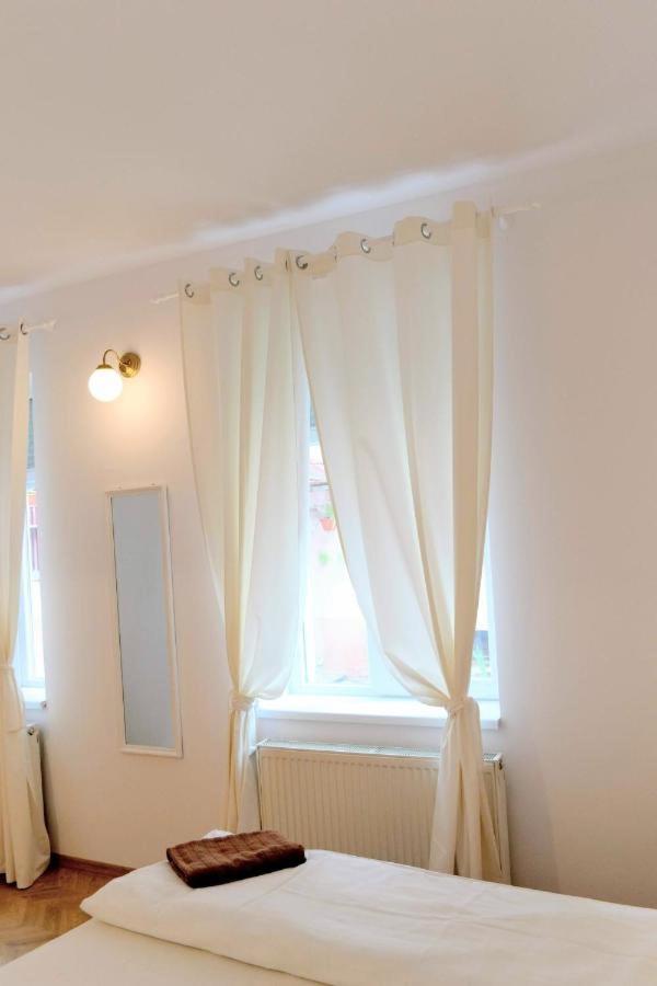 Twins Boutique Korsy Apartment Sibiu Ngoại thất bức ảnh