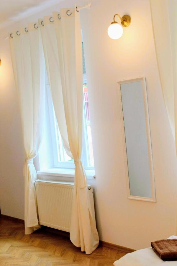 Twins Boutique Korsy Apartment Sibiu Ngoại thất bức ảnh