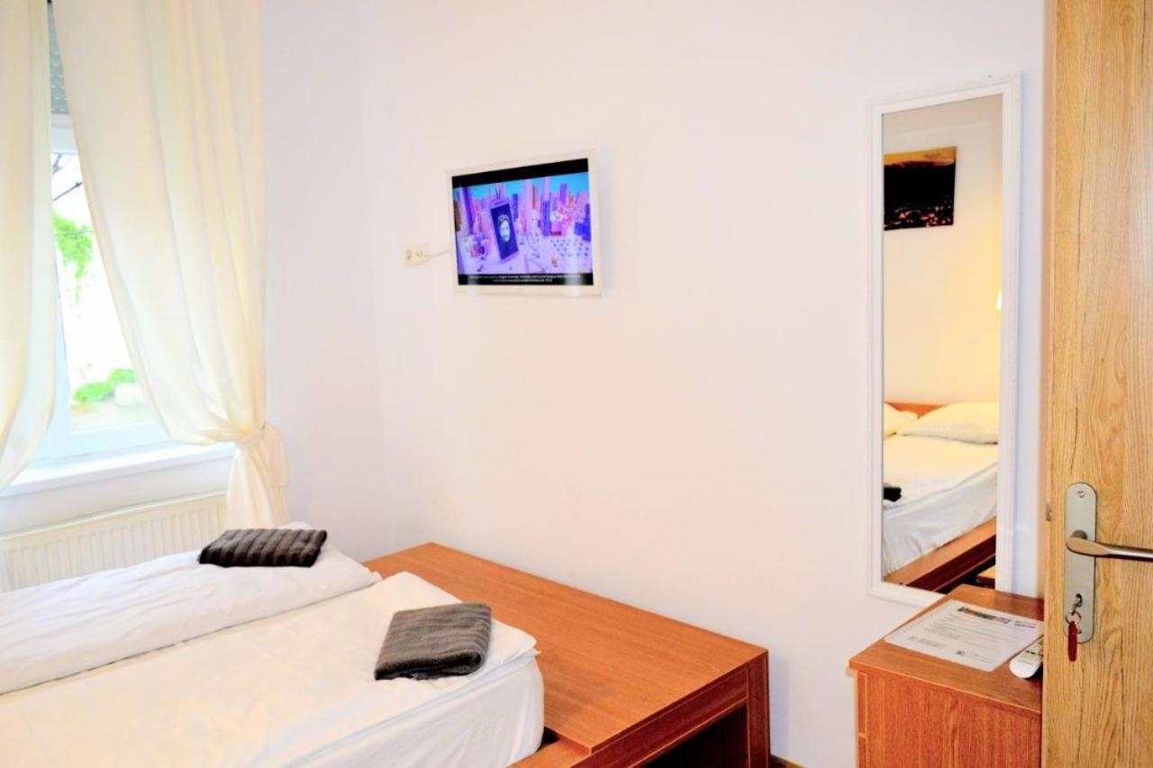 Twins Boutique Korsy Apartment Sibiu Ngoại thất bức ảnh