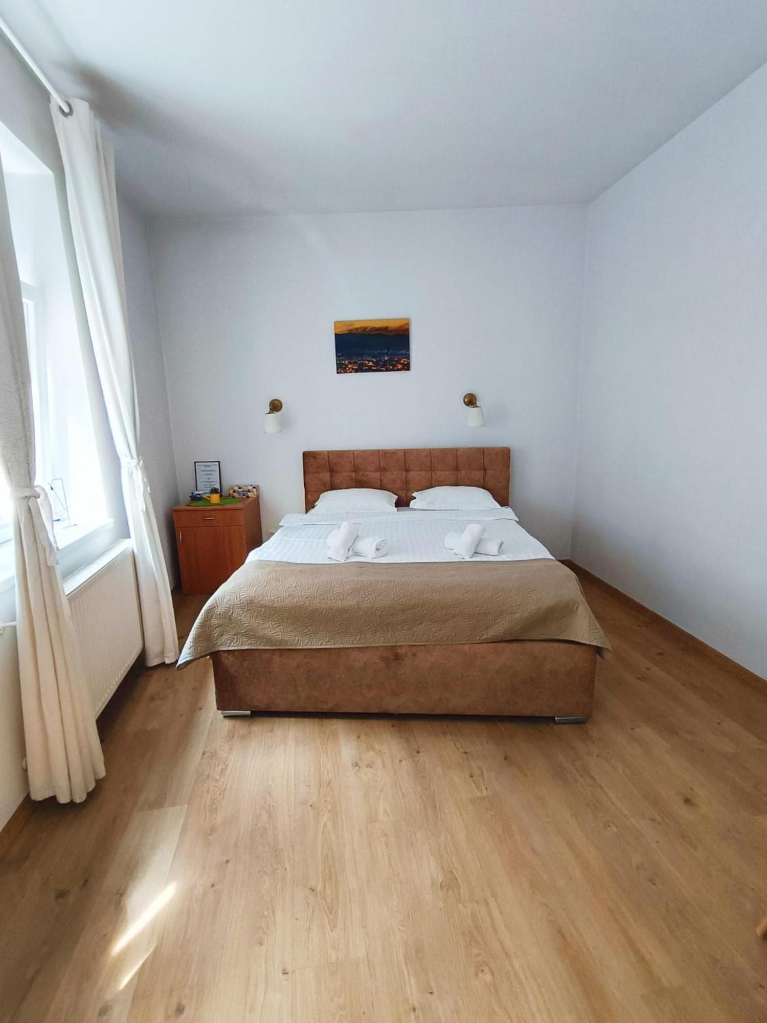 Twins Boutique Korsy Apartment Sibiu Ngoại thất bức ảnh